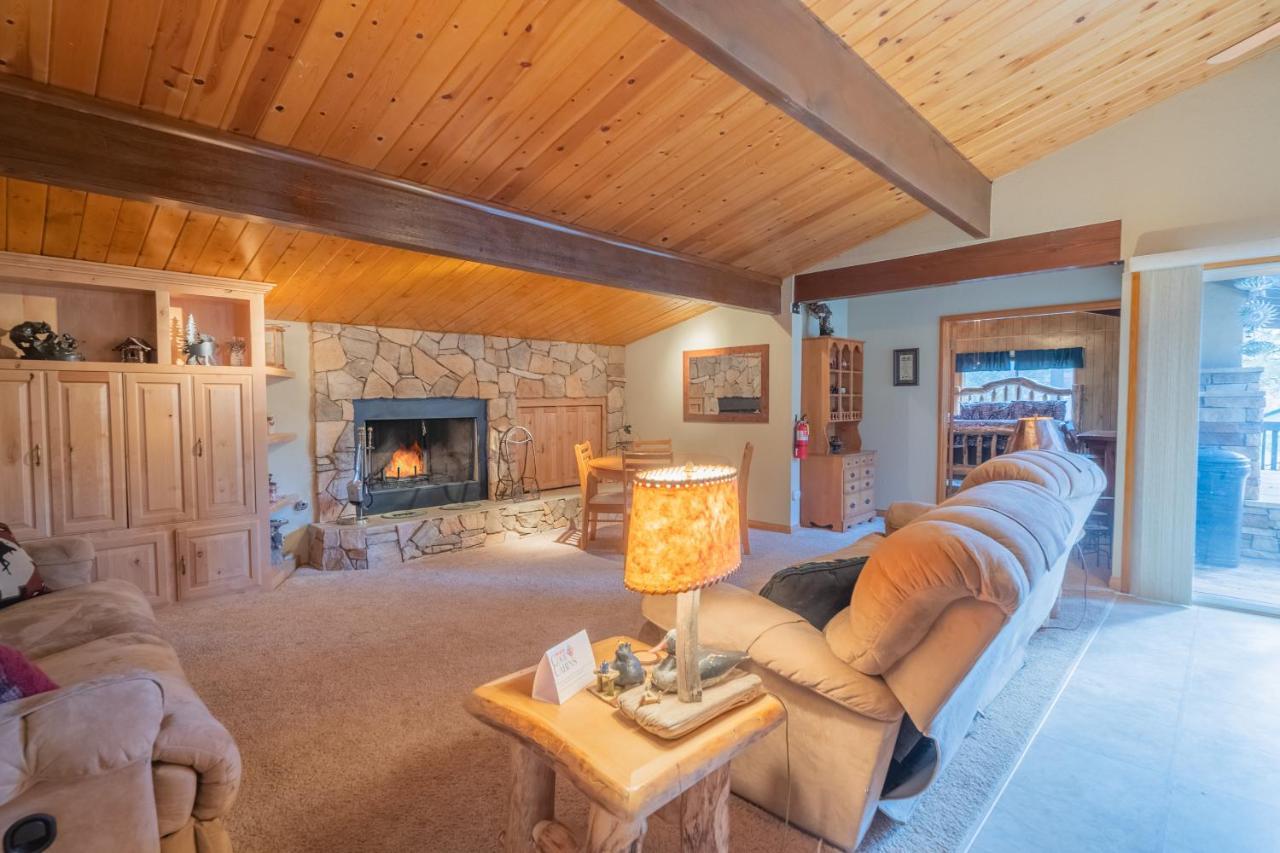 Moonridge Manor - Very Lovely Cabin In A Quiet Neighborhood With An Amazing Hot Tub! Villa Big Bear Lake Exterior foto