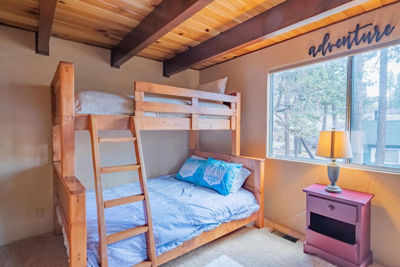 Moonridge Manor - Very Lovely Cabin In A Quiet Neighborhood With An Amazing Hot Tub! Villa Big Bear Lake Exterior foto