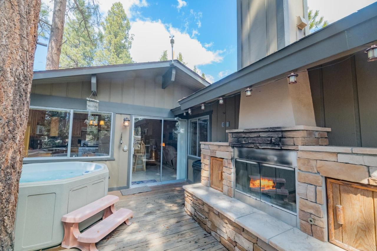 Moonridge Manor - Very Lovely Cabin In A Quiet Neighborhood With An Amazing Hot Tub! Villa Big Bear Lake Exterior foto