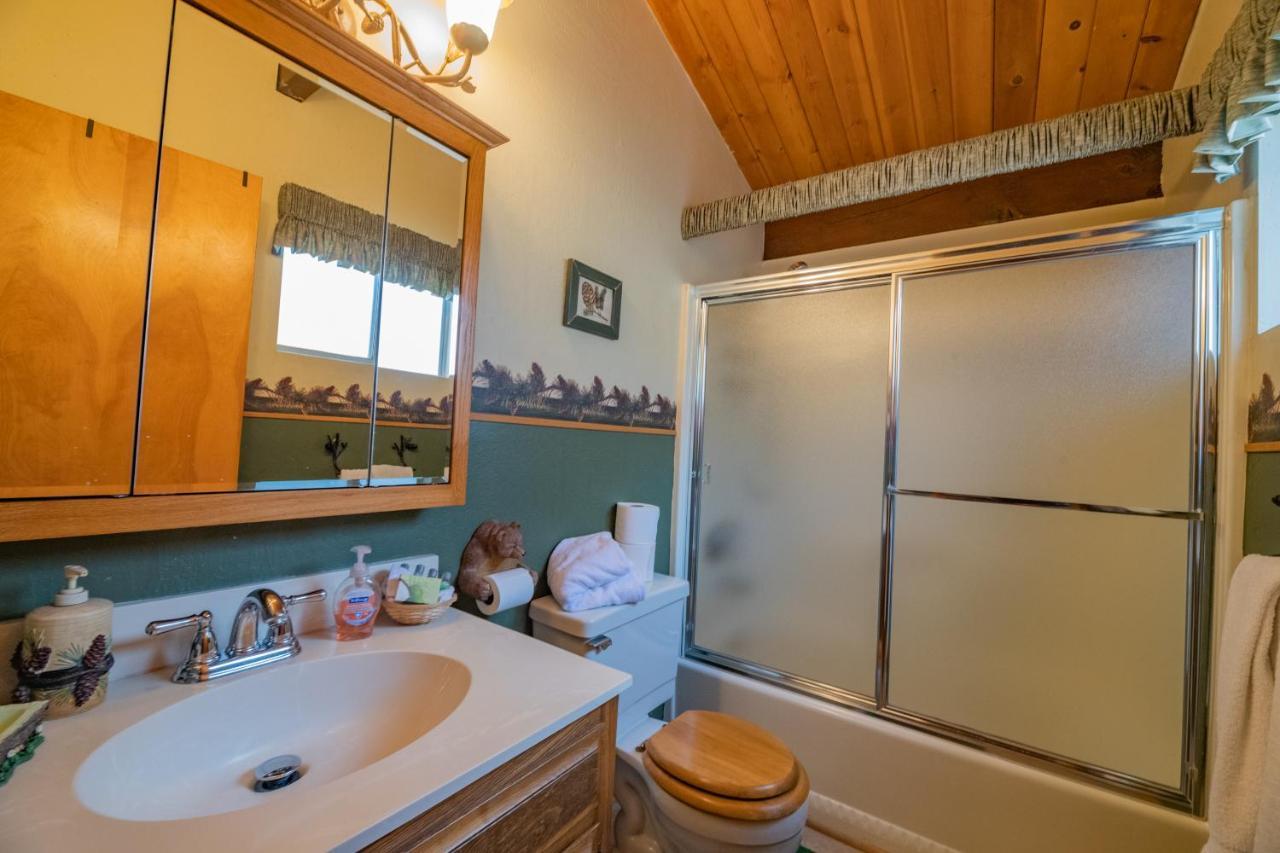 Moonridge Manor - Very Lovely Cabin In A Quiet Neighborhood With An Amazing Hot Tub! Villa Big Bear Lake Exterior foto