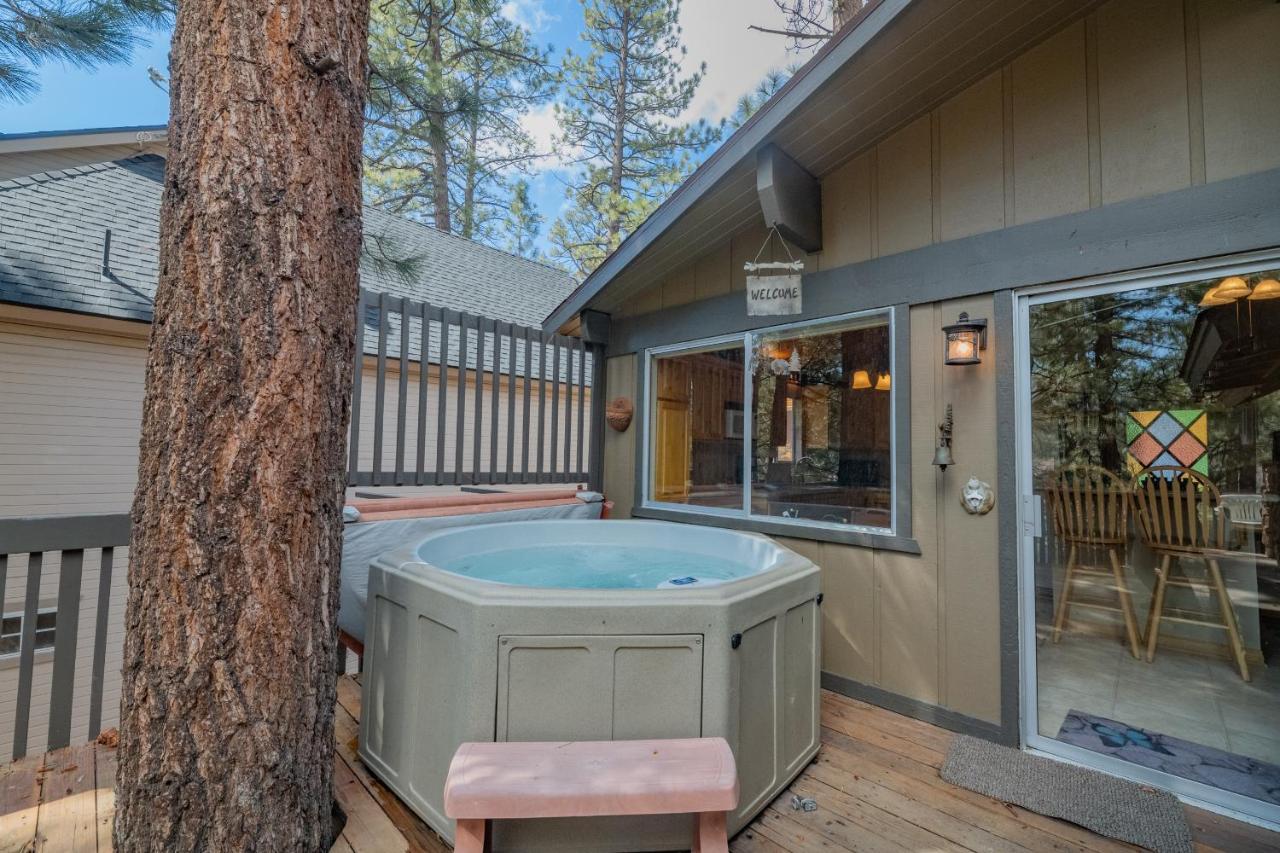 Moonridge Manor - Very Lovely Cabin In A Quiet Neighborhood With An Amazing Hot Tub! Villa Big Bear Lake Exterior foto