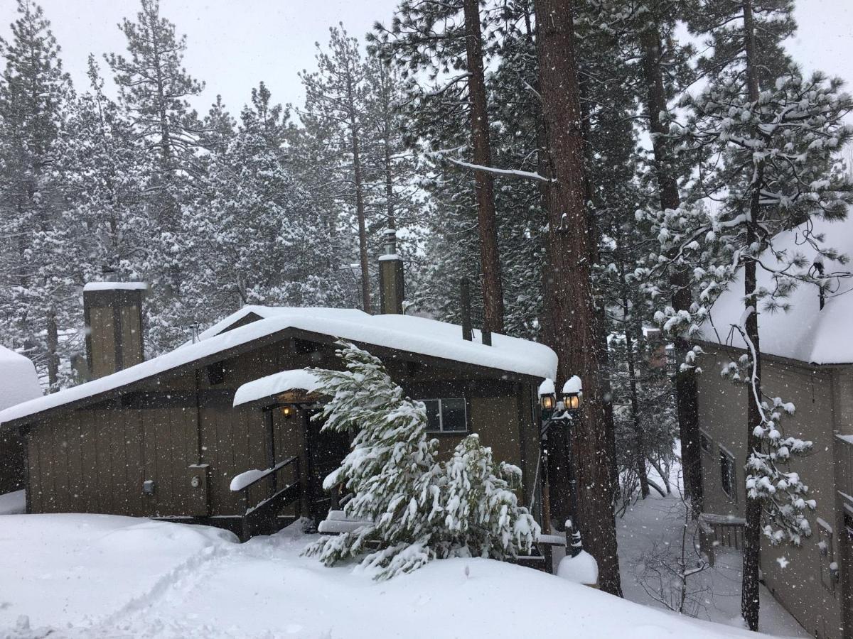 Moonridge Manor - Very Lovely Cabin In A Quiet Neighborhood With An Amazing Hot Tub! Villa Big Bear Lake Exterior foto